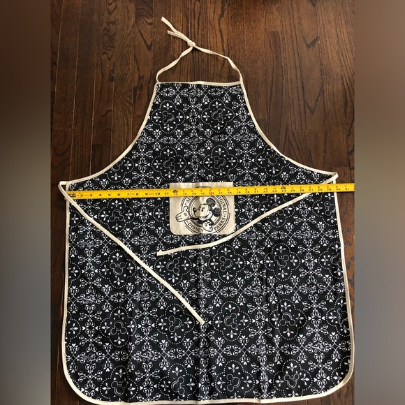 WDW/Disney Parks Gourmet Mickey Mouse Black/Tan Cotton Apron w/Pocket - NWOT! - Picture 7 of 10